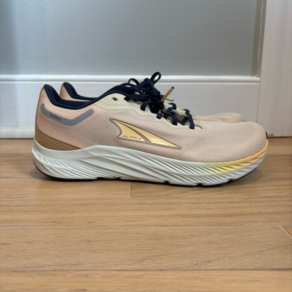 Altra Women's Athletic Shoes in Cream and Gold